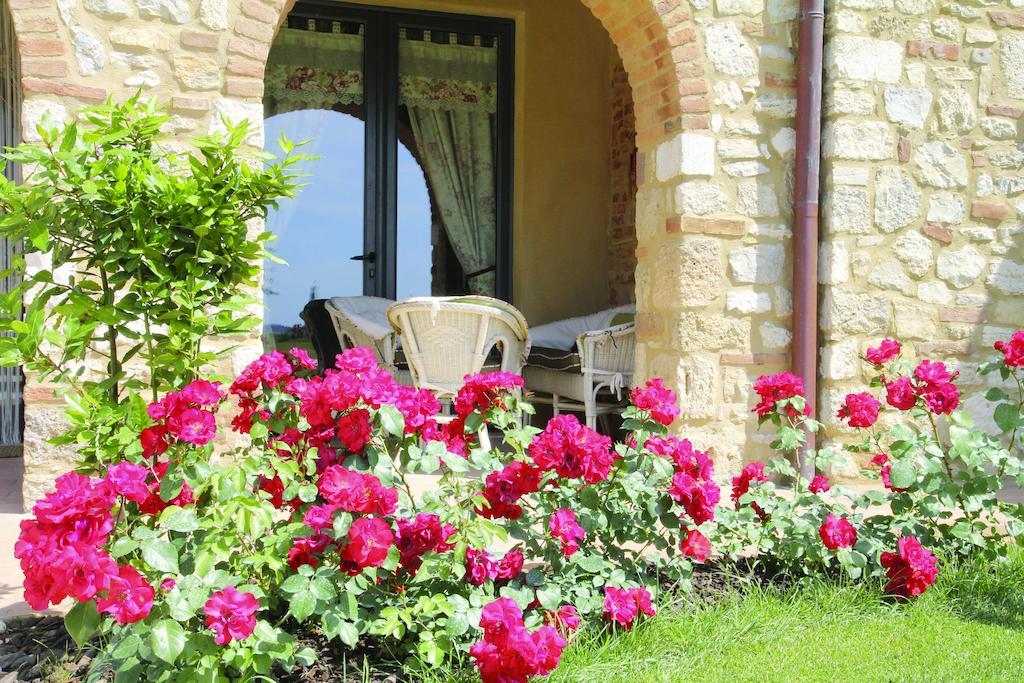 Agriturismo San Lorenzo Serre Di Rapolano ภายนอก รูปภาพ